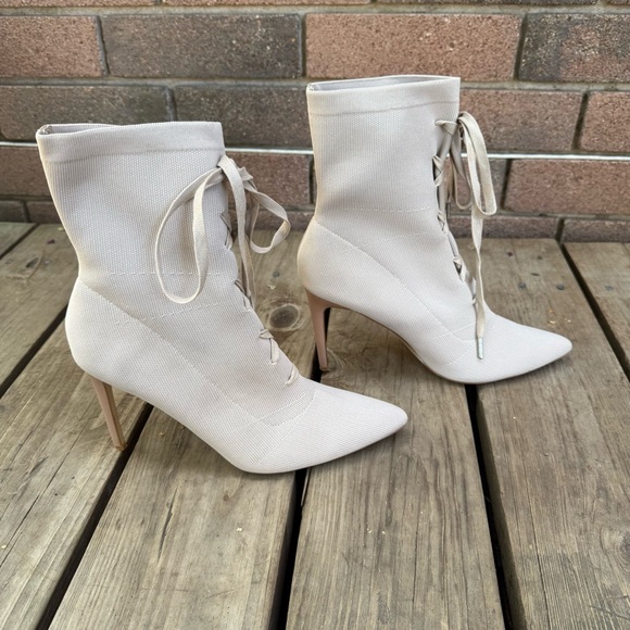 Kendall & Kylie Jett Bootie Platform Beige Lace Up Boots Size 10 - Picture 3 of 7